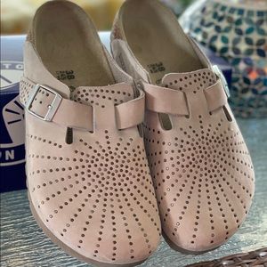 Birkenstock Boston Mini Rivets Nubuck Leather Mule